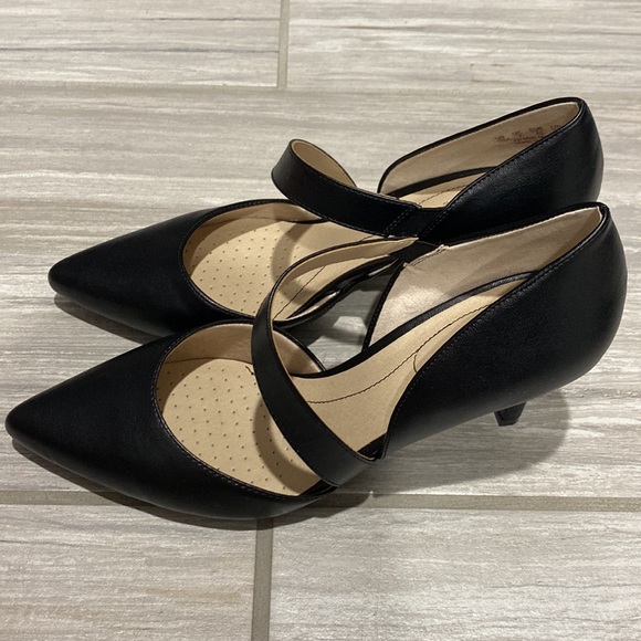 Lifestride Soft System Black Heels - Picture 4 of 5